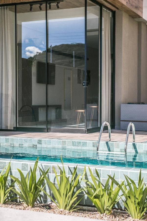 Casa Requinte, 4 Suites , Piscina II Balneário Camboriú Exterior foto